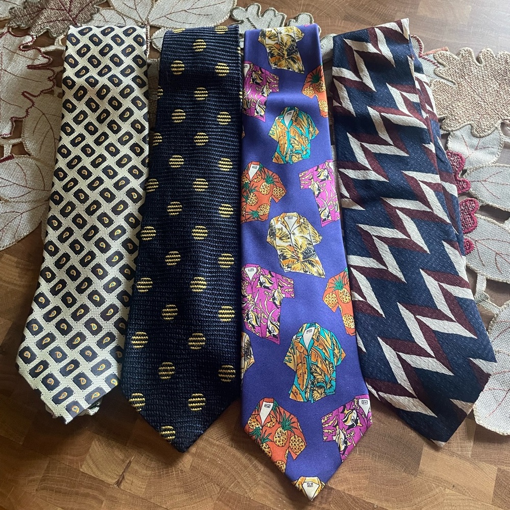 Hugo Boss silk neck ties lot of 4